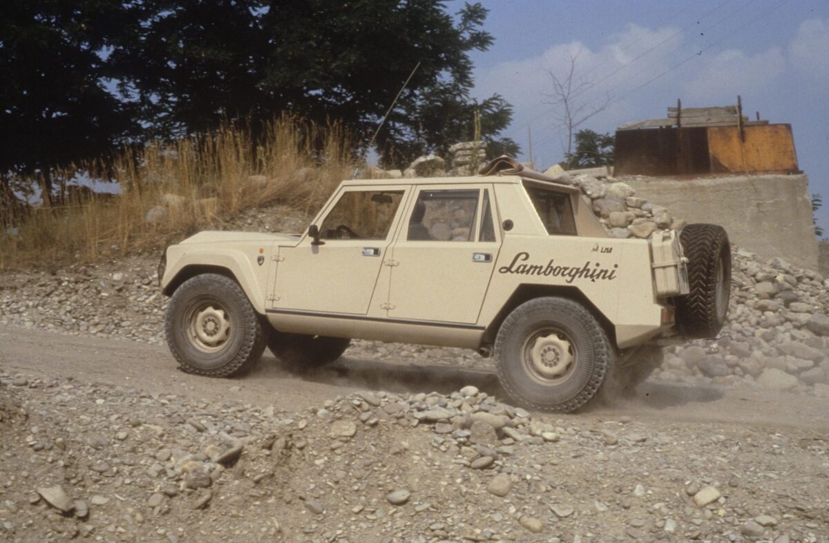 LM002 Lamborghini